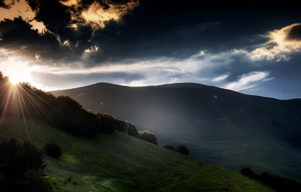 Картинка горы, рассвет, Италия, лучи солнца