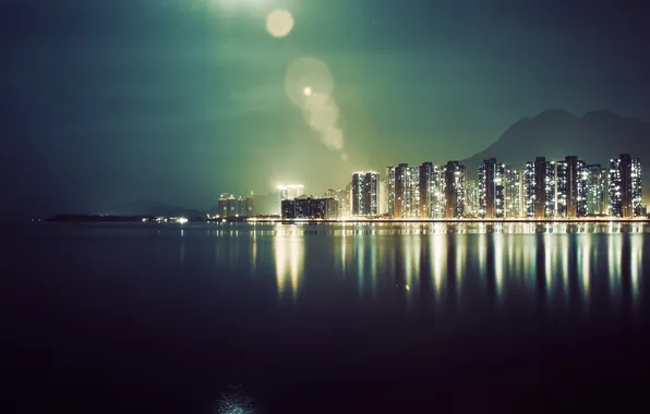 Картинка вода, ночь, город, огни, здания, мегаполис