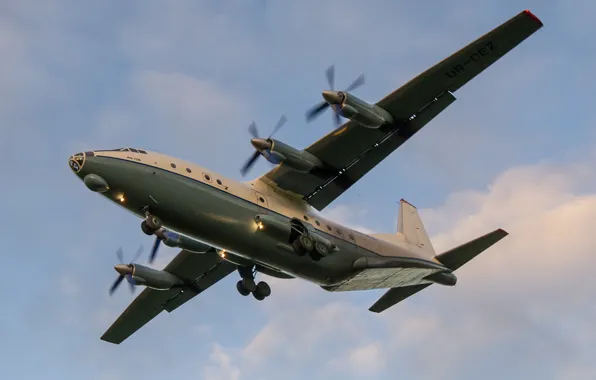 Картинка самолёт, военно-транспортный, советский, AN-12B