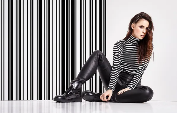 Картинка long hair, women, singer, brunette, sitting, celebrity, Lena Meyer-Landrut, looking away