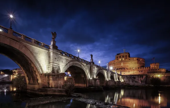 Картинка ночь, тучи, мост, город, река, камни, освещение, Рим