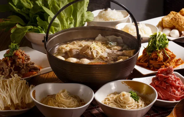 Грибы, суп, мясо, лапша