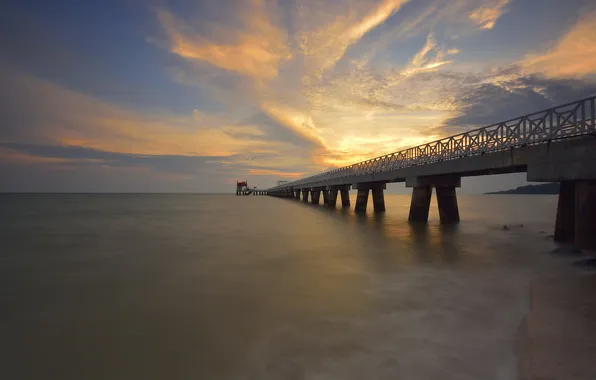 Море, небо, облака, закат, берег, пирс, опора