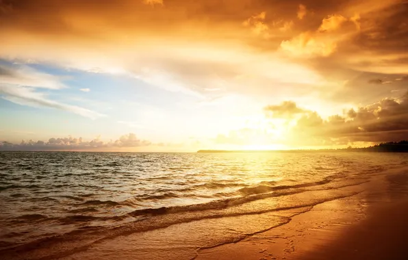 Картинка песок, море, облака, тепло, берег, прибой