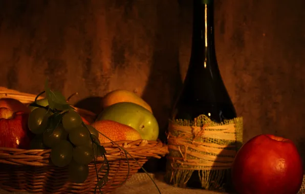 Корзина, яблоки, бутылка, виноград