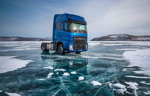 Frozen, Ford F-Max, Baikal Lake