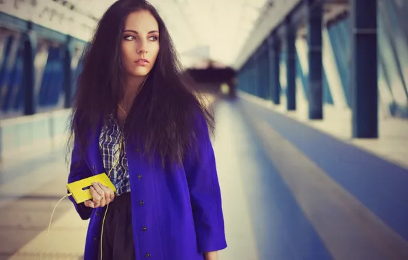 Картинка Girl, Blue, Yellow, Headphones, Woman, View, Hair, Lena