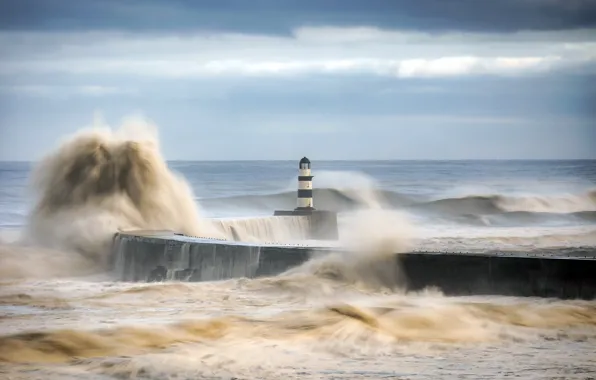Storm, Durham, Seaham Lighthouse