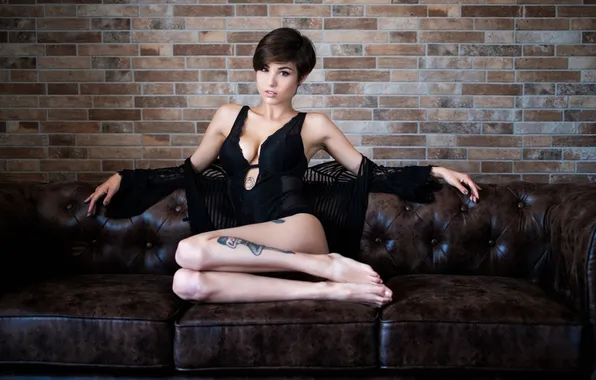 Model, Tattoo, Cleavage, Giorgia Soleri, Bodysuit, On The Couch, Don't Cha Wish