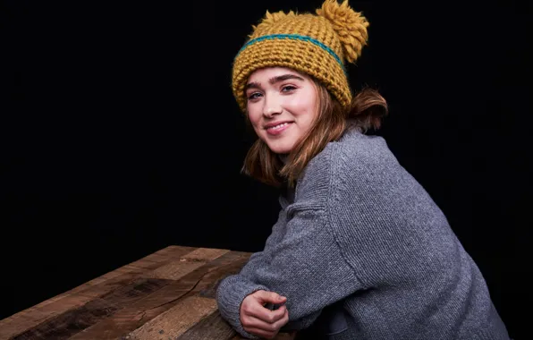 Улыбка, актриса, Haley Lu Richardson