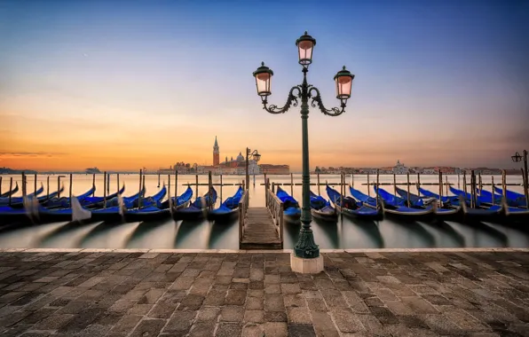 Картинка рассвет, пристань, утро, Италия, фонарь, Венеция, лагуна, набережная