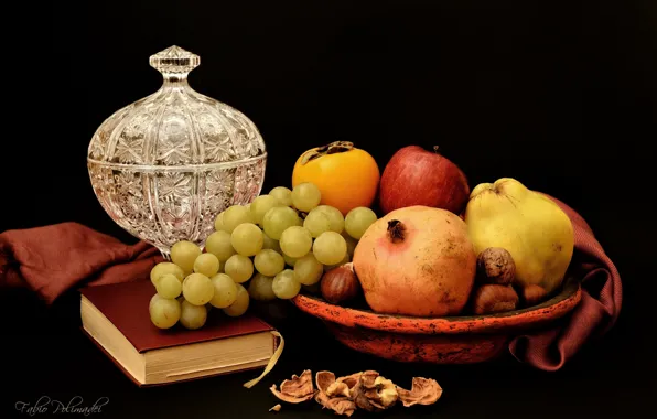 Яблоко, виноград, книга, ваза, фрукты, орехи, гранат, айва