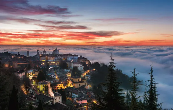 Картинка Italy, Bergamo, Sea of fog surrounding Città Alta