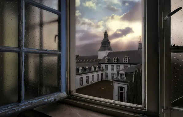Картинка небо, город, окно
