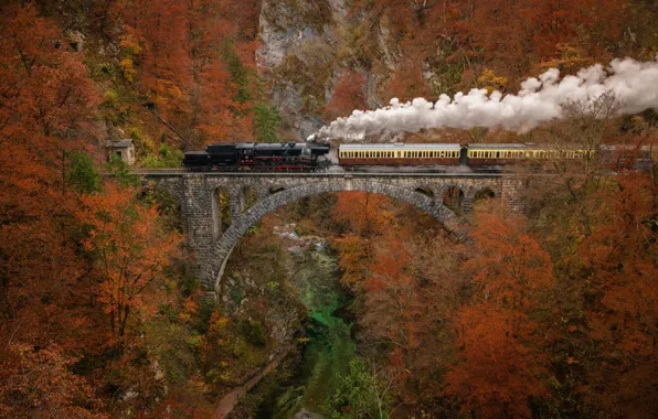 Картинка осень, горы, мост, дым, поезд, паровоз, пар, рыжая