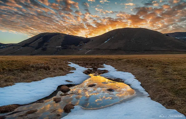 Облака, снег, горы, долина, Anconetani Luca, Last lights at Castelluccio