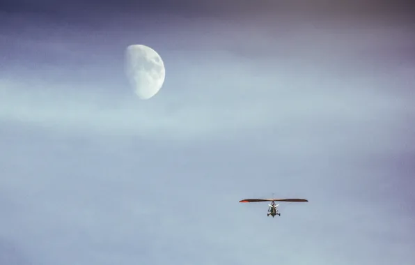 Картинка небо, полет, луна, трицикл, дельтапланеризм, на луну