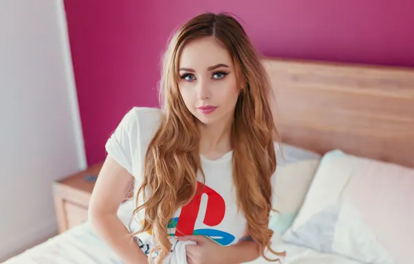 Картинка girl, sexy, blouse, long hair, beautiful, model, pretty, face