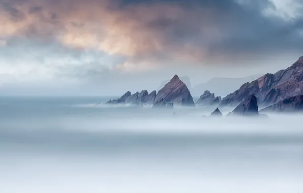 Море, туман, скалы