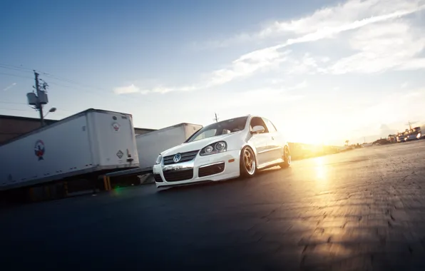 Картинка white, golf, stance, mk5, Volkswagtn, fronte