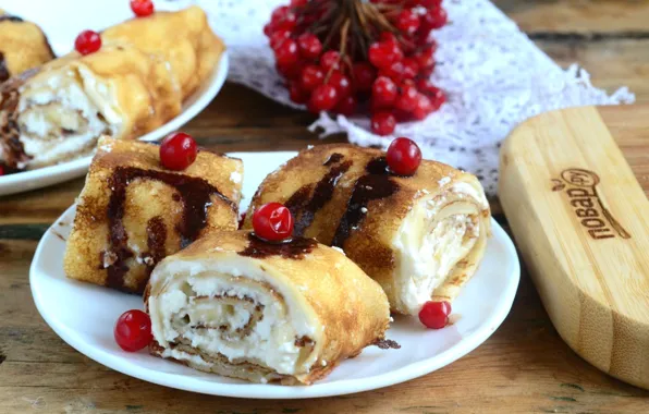 Шоколад, блины, творог, калина