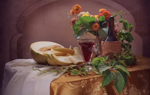 Листья, цветы, стол, вино, бокал, бутылка, тарелка, ваза