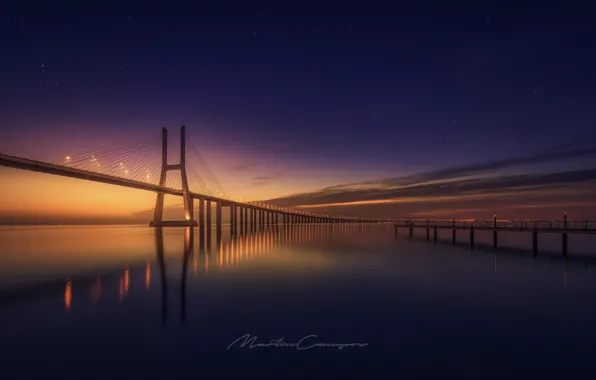 Картинка небо, вода, мост, огни, вечер, Португалия