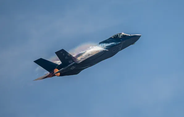 ВВС США, истребитель-бомбардировщик, CTOL, conventional takeoff and landing, F-35A наземный истребитель