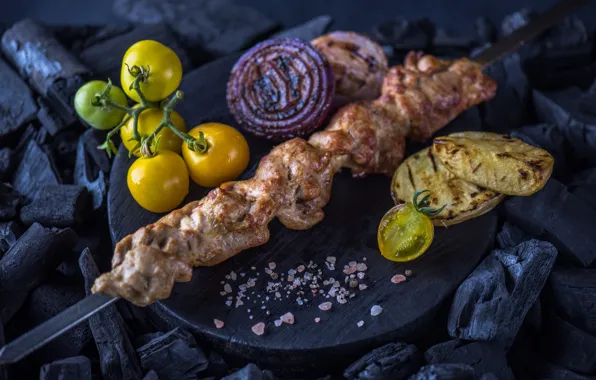 Лук, мясо, помидор, шашлык, картофель, гриль