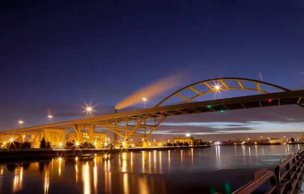 Картинка United States, Wisconsin, Milwaukee, Historic Third Ward, Hoan Bridge