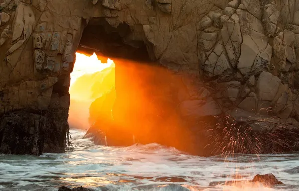 Картинка waves, light, USA, rock, sunshine, sea, landscape, nature