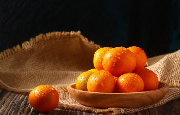Капли, свет, брызги, темный фон, доски, миска, натюрморт, мешковина