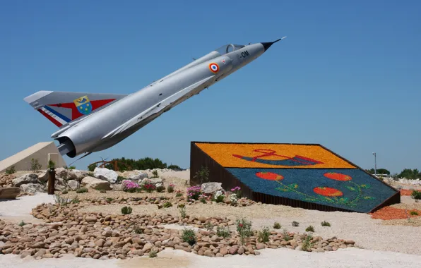 Картинка истребитель, памятник, многоцелевой, Mirage 2000C