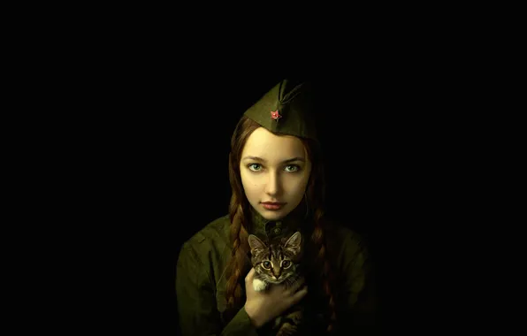 Картинка девушка, портрет, косички, военная форма, кошечка