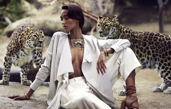 Girl, Mali, cheetahs, for Harpers bazaar, Bohemian style Safari, African beauties