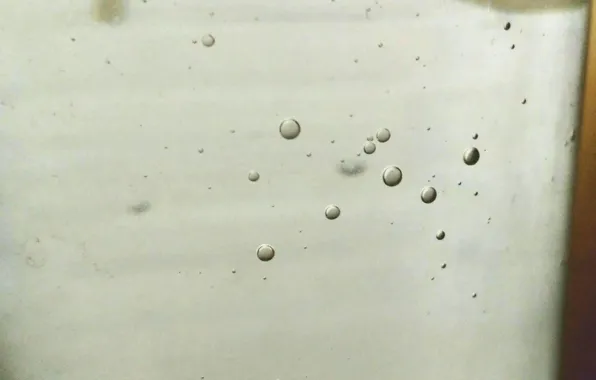 Бутылка, воды, пузырьки воздуха