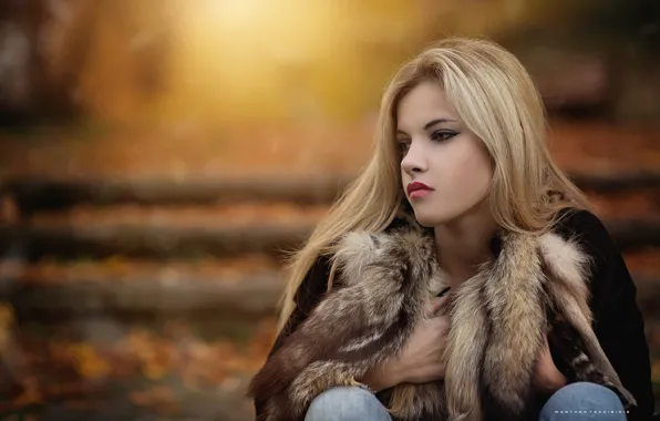 Взгляд, девушка, блондинка, губы, меха