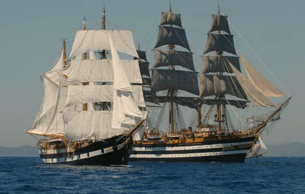 Море, парусники, регата
