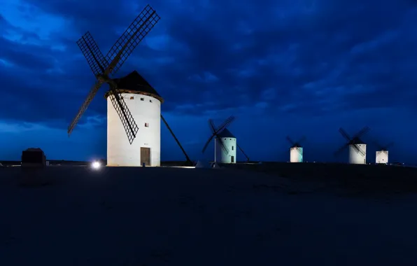 Ночь, природа, мельницы