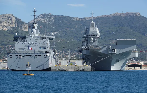 УДК, ВМС Италии, LHD Trieste, L9890