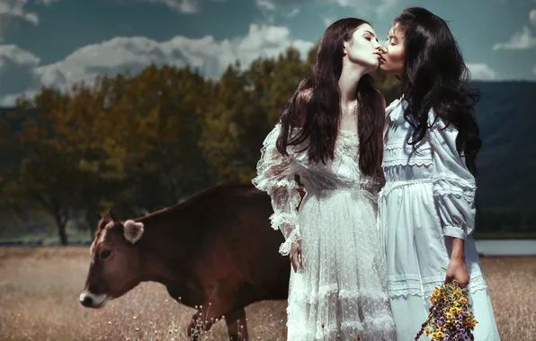 Природа, девушки, корова, поцелуй, пара, брюнетки, платья, Daniel Ilinca