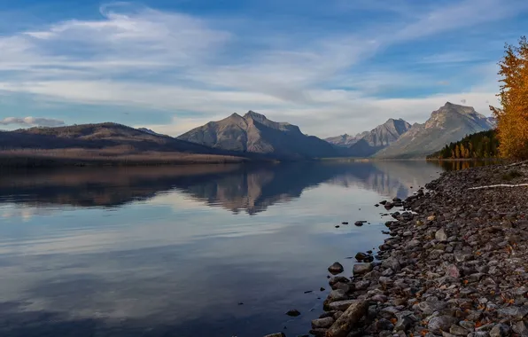Осень, горы, спокойствие, Монтана, США, солнечный день, Национальный парк Глейшер, озеро Макдональд