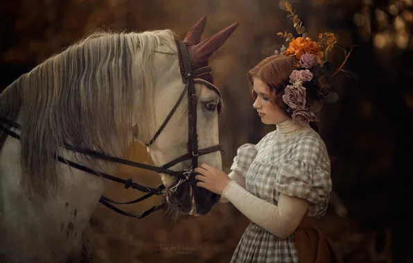 Картинка морда, девушка, цветы, поза, настроение, конь, лошадь, платье