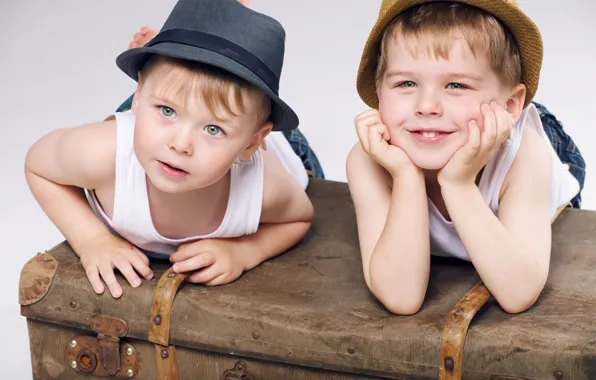 Улыбка, ребенок, шляпа, чемодан, друзья, hat, boy, мальчики
