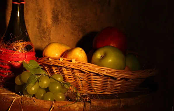 Картинка бутылка, яблоко, виноград, груши