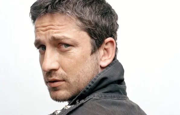 Взгляд, портрет, белый фон, актёр, Джерард Батлер, Gerard Butler