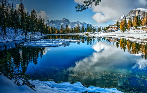 Картинка зима, лес, снег, горы, озеро, дом, отражение, Италия