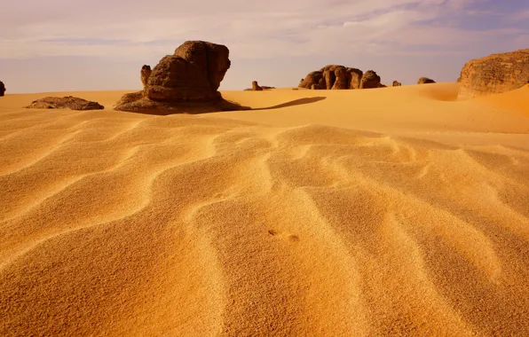 Картинка песок, небо, камни, пустыня, дюны, сахара, алжир