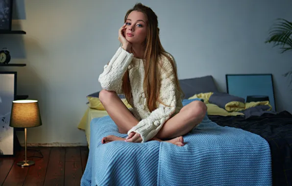 Девушка, поза, кровать, постель, длинные волосы, свитер, Sergey Fat, Мария Жгенти