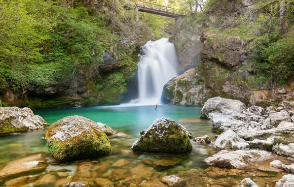 Картинка осень, листья, вода, водопад, поток